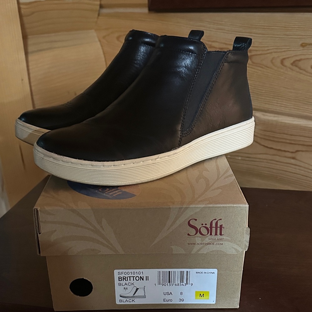 Sofft Britton II Black Ankle Boots